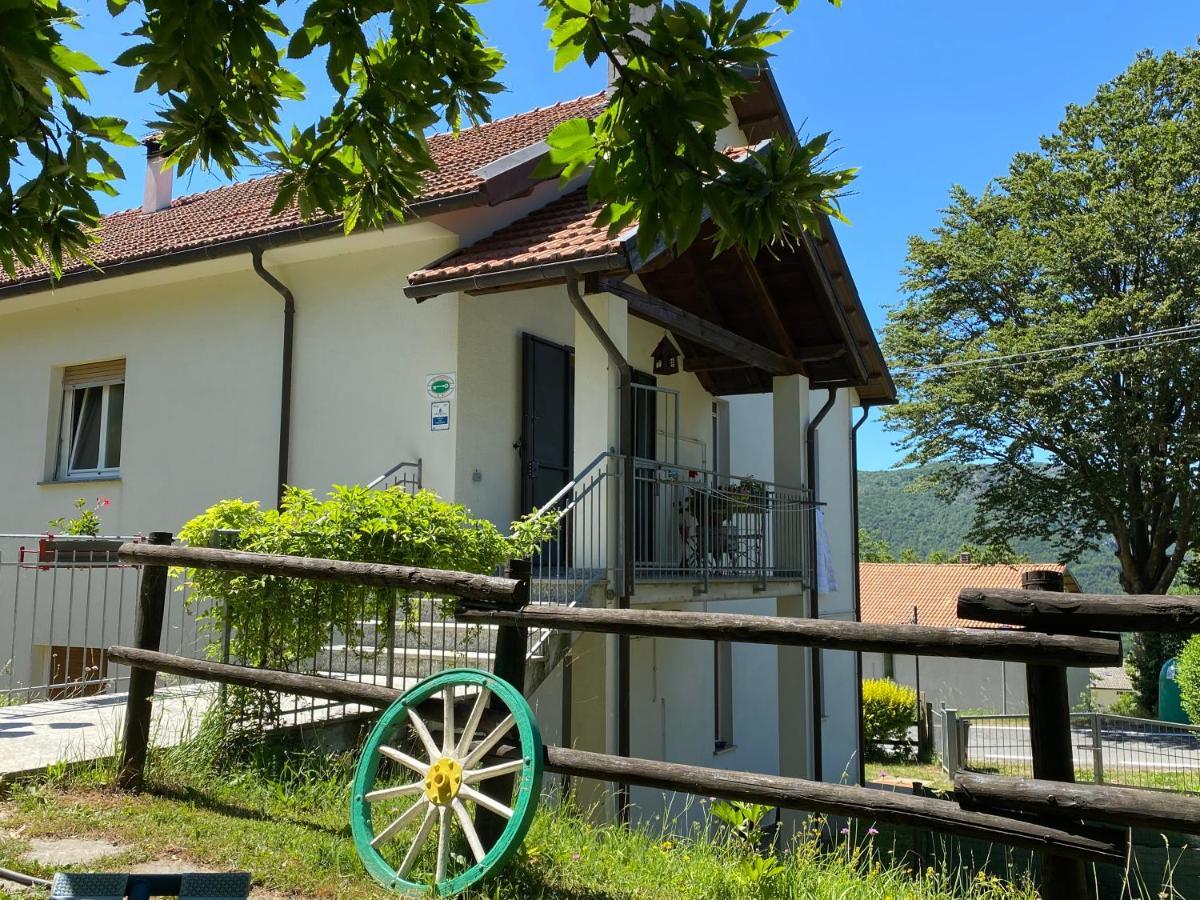 BB Andre' Bed and Breakfast Vara Superiore Exteriör bild